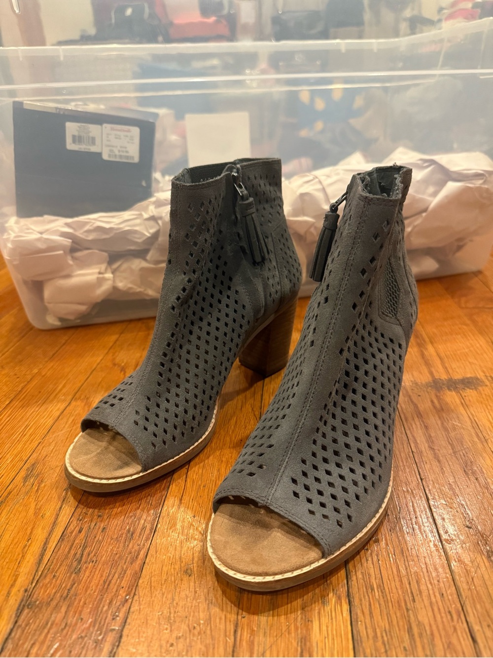 TOMS Majorca Women’s 10 Gray Suede Perforated Peep Toe Ankle Booties Heels